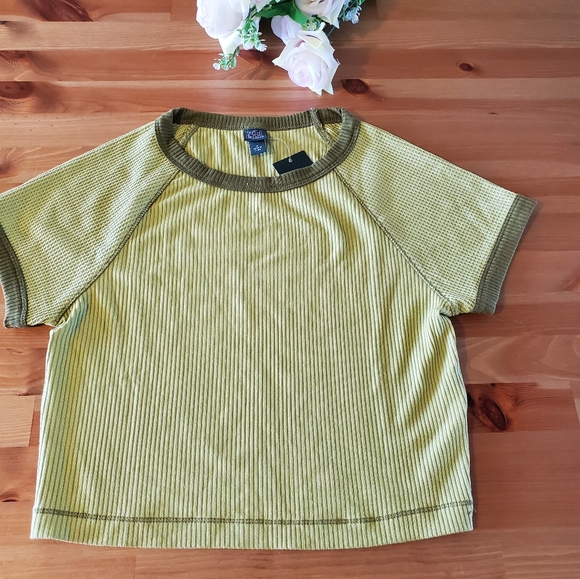 Women's Short Sleeve T-Shirt - Wild Fable - Picture 3 of 7